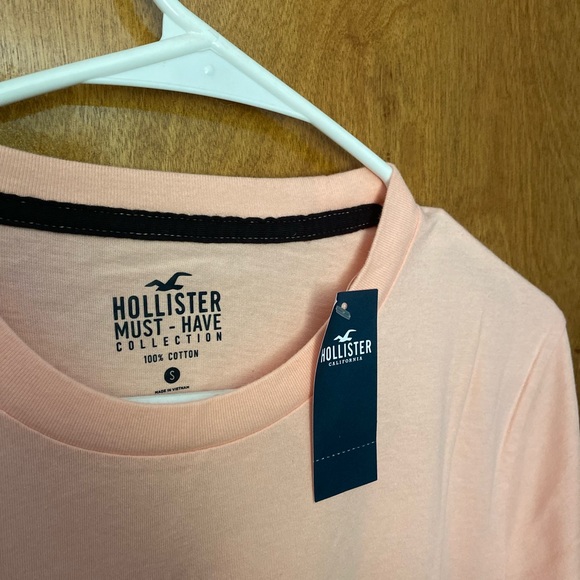 Hollister 100% cotton tee Shirt - Picture 4 of 7